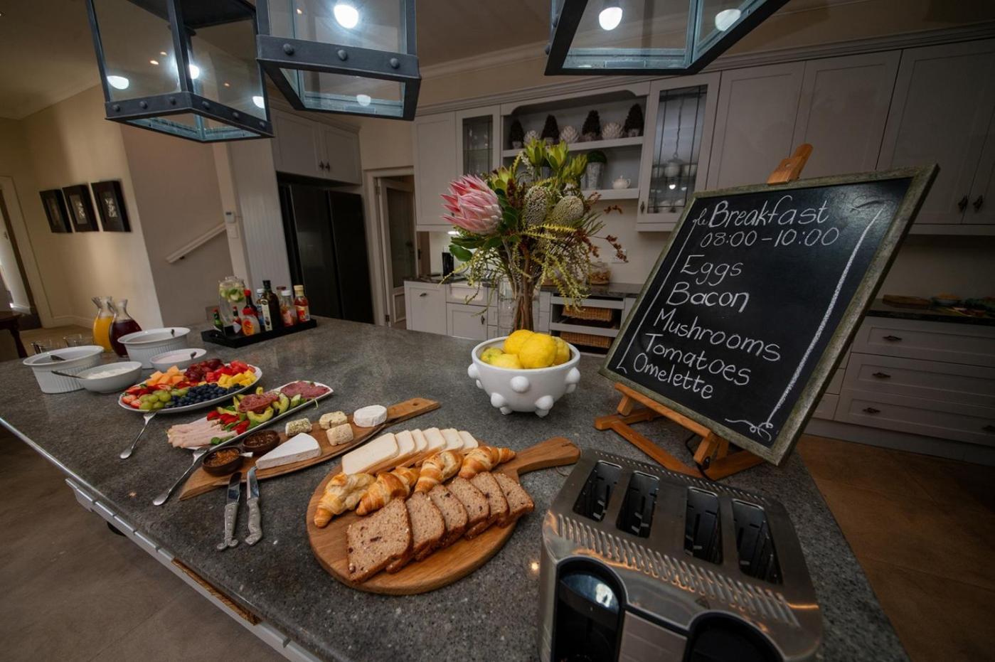 Maison D'Ail Guest House Franschhoek Bagian luar foto